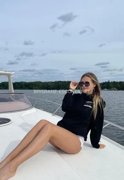 Brisbane escorts Samantha — 4