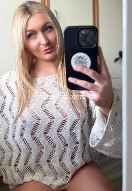 Brisbane escorts Almudena — 3
