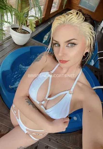 Brisbane escorts Summer — 1