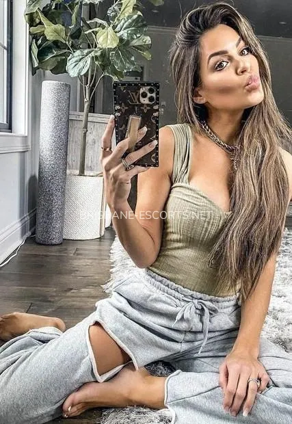 Brisbane escorts Zoe — 2