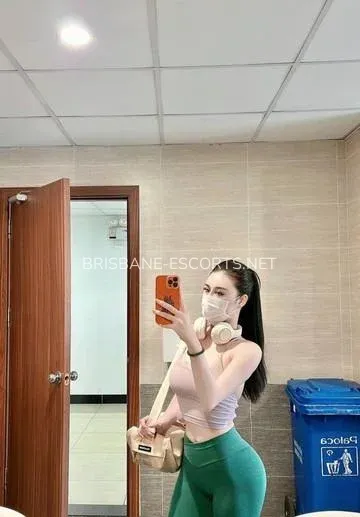 Brisbane escorts Alexis — 1