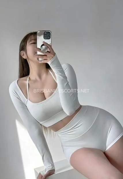 Brisbane escorts Mia — 2