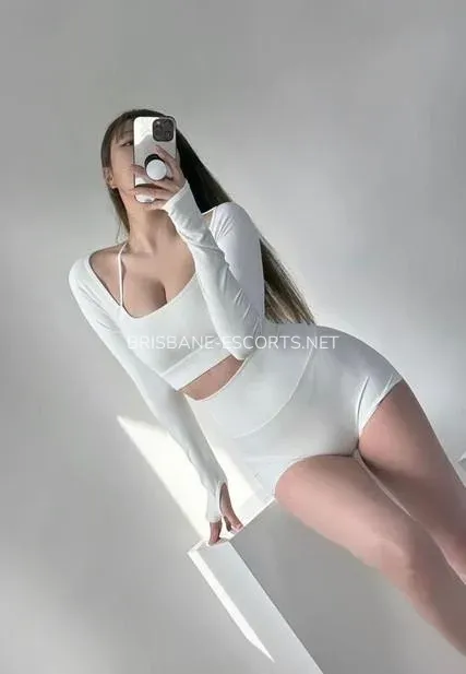 Brisbane escorts Mia — 4