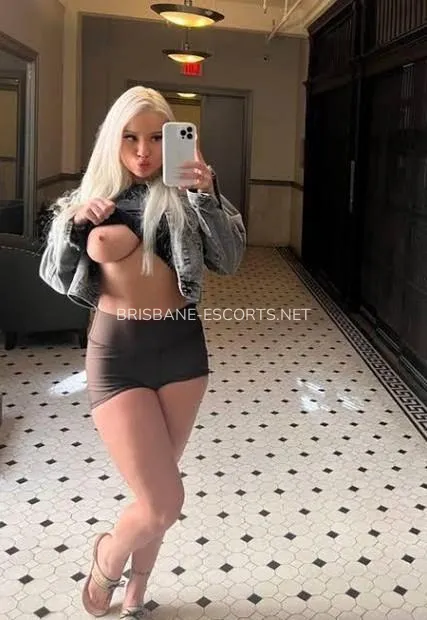 Brisbane escorts Andrea — 2