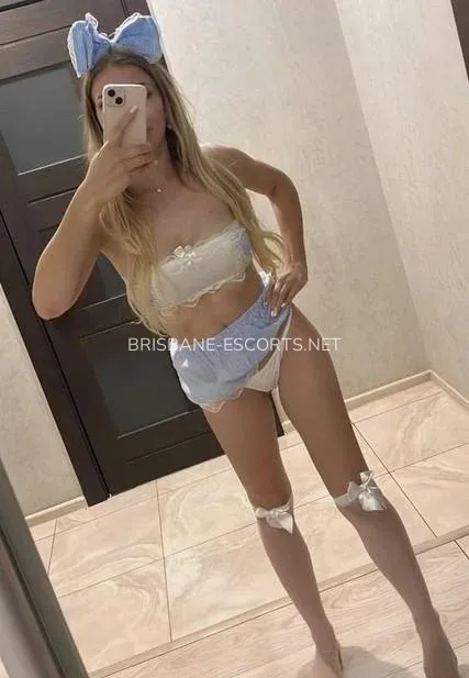 Brisbane escorts Nieves — 4